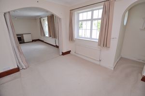 Dining Room to Lounge- click for photo gallery